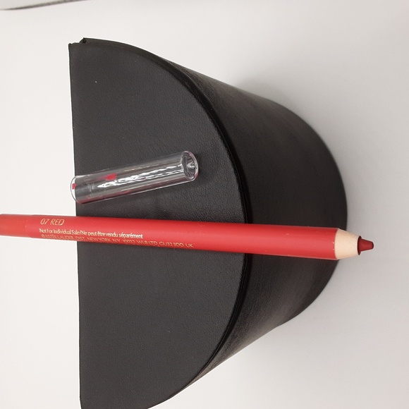 SALE New Estee Lauder Lip Bundle - New without Tags - Picture 6 of 16